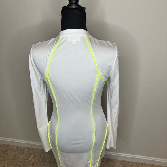 Superdown Fitted White and Yellow Mini Dress - Picture 5 of 10